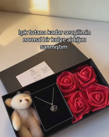 100 Dilde Seni Seviyorum Yazılı Gümüş Sevgili Kolyesi